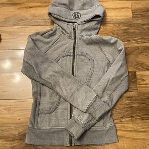 Lululemon Sweater/Hoodie, Size 4